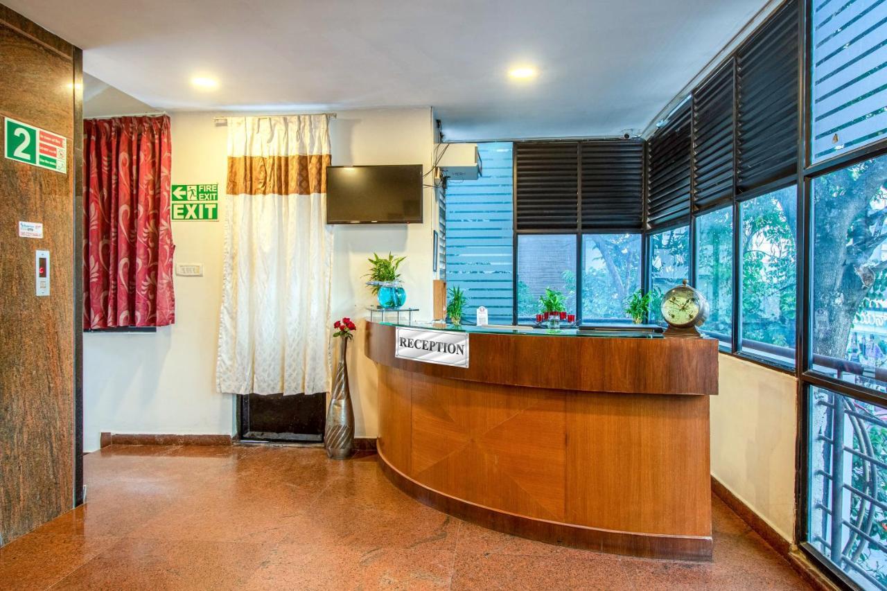 Hotel Royal Classio, Bangalore Buitenkant foto