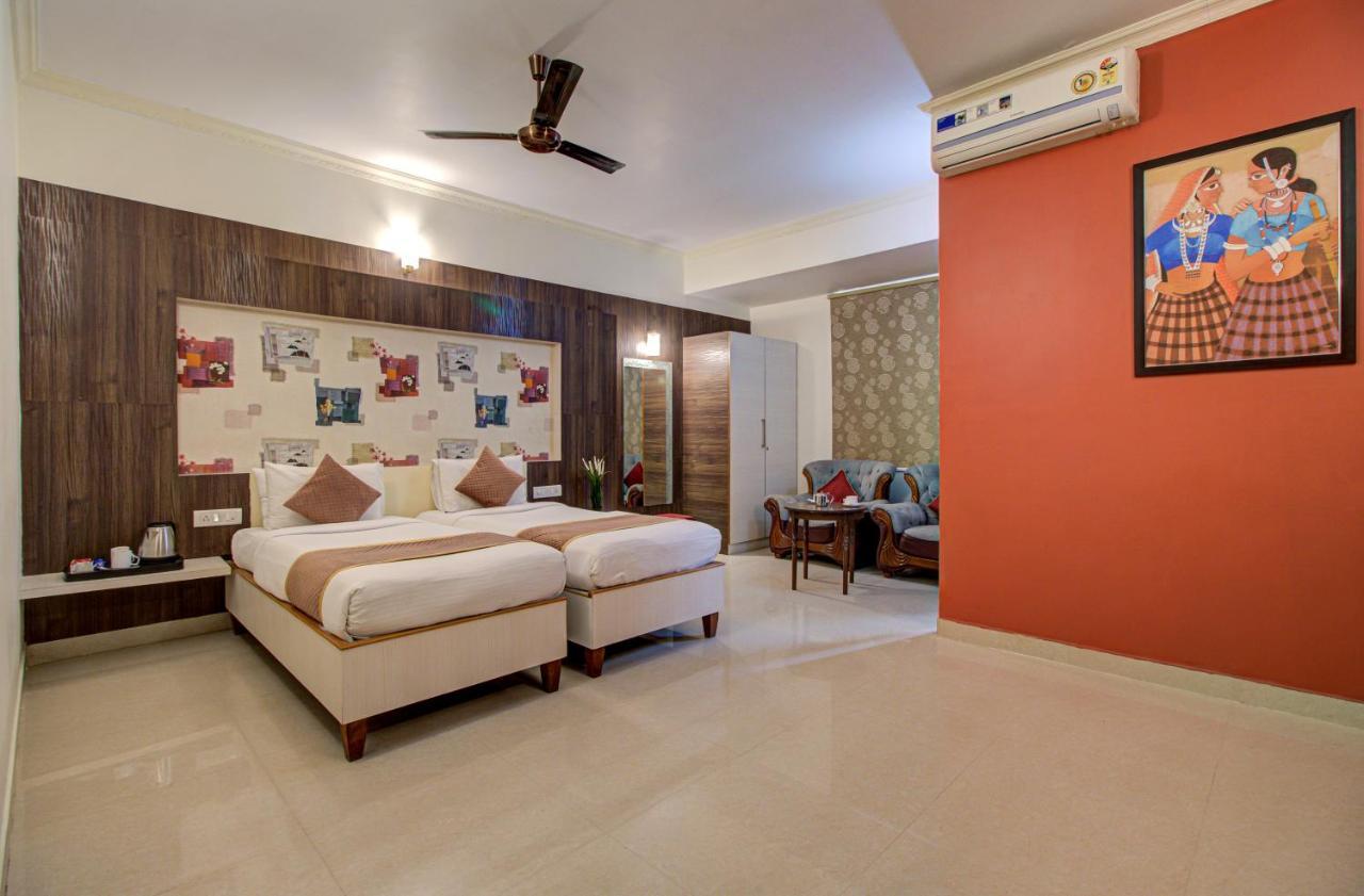 Hotel Royal Classio, Bangalore Buitenkant foto