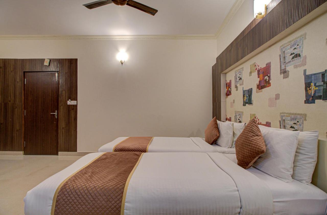 Hotel Royal Classio, Bangalore Buitenkant foto