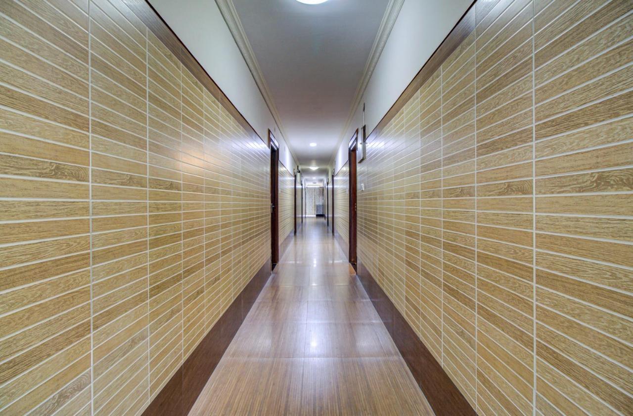 Hotel Royal Classio, Bangalore Buitenkant foto